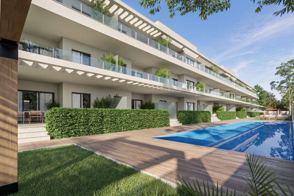 properties for sale in Los Alcázares near beach apartments